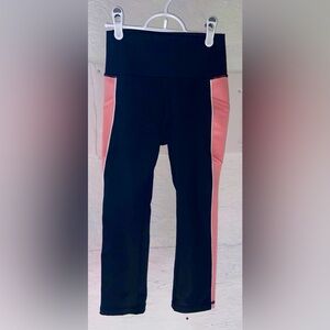 GapFit Sculpt Compression Cropped Leggings  Black/Pink Stripe XS NWOT